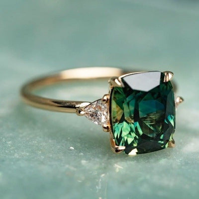 Vintage-Inspired Green Gemstone Ring | Gold – view 2