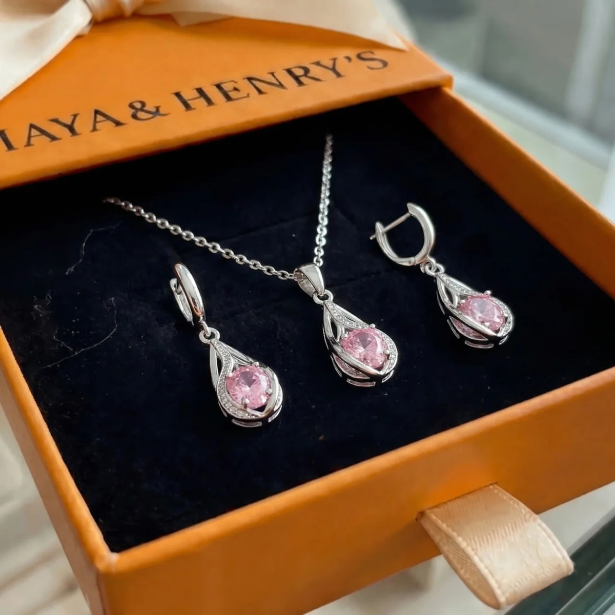 Rosalith Lumen Twist Jewelry Set | White Gold