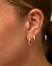 Mar Wavy HoopsEarrings – view 3
