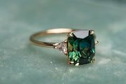 Vintage-Inspired Green Gemstone Ring | Gold – view 3
