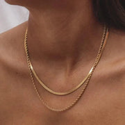 Juliana Solvia Necklace | Gold – view 4