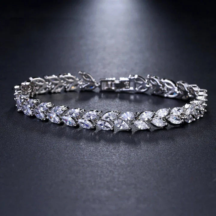 Nemorina Foliora Bracelet | White Gold