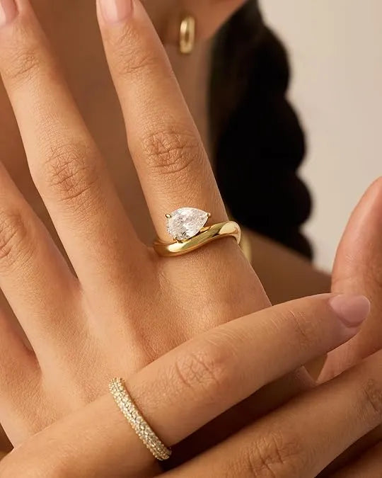 Wavy Promise Ring | Gold – view 2