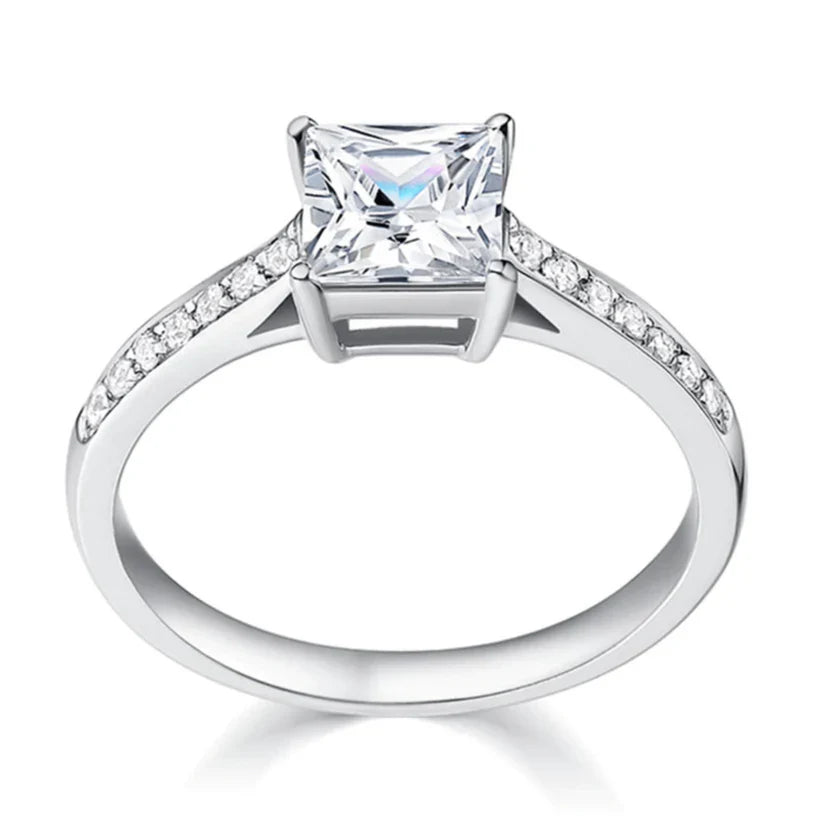 Leontina Gualtieri Ring | White Gold