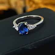 Marin Thorneau Ring | Gold – view 2