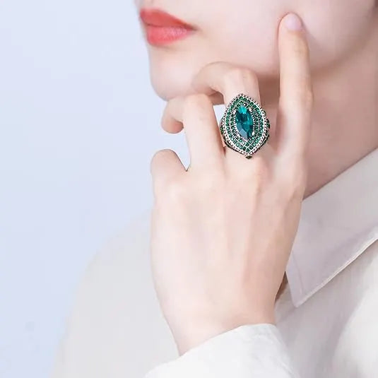 Emerald Regent Ring | Gold – view 2